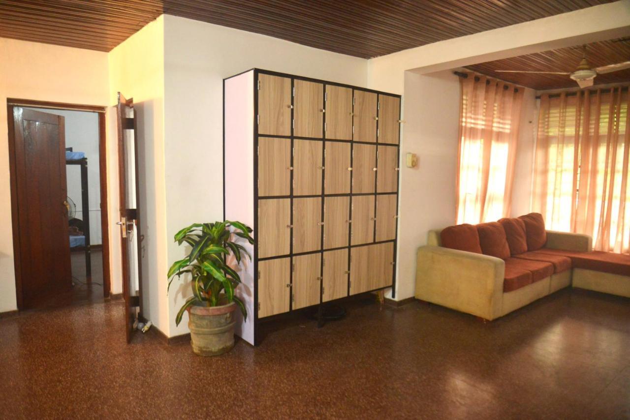 Hostel Mon Reve, 乌纳瓦图纳 外观 照片